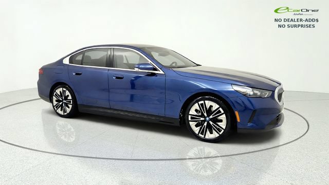 Used 2025 BMW i5 eDrive40i RWD image 1