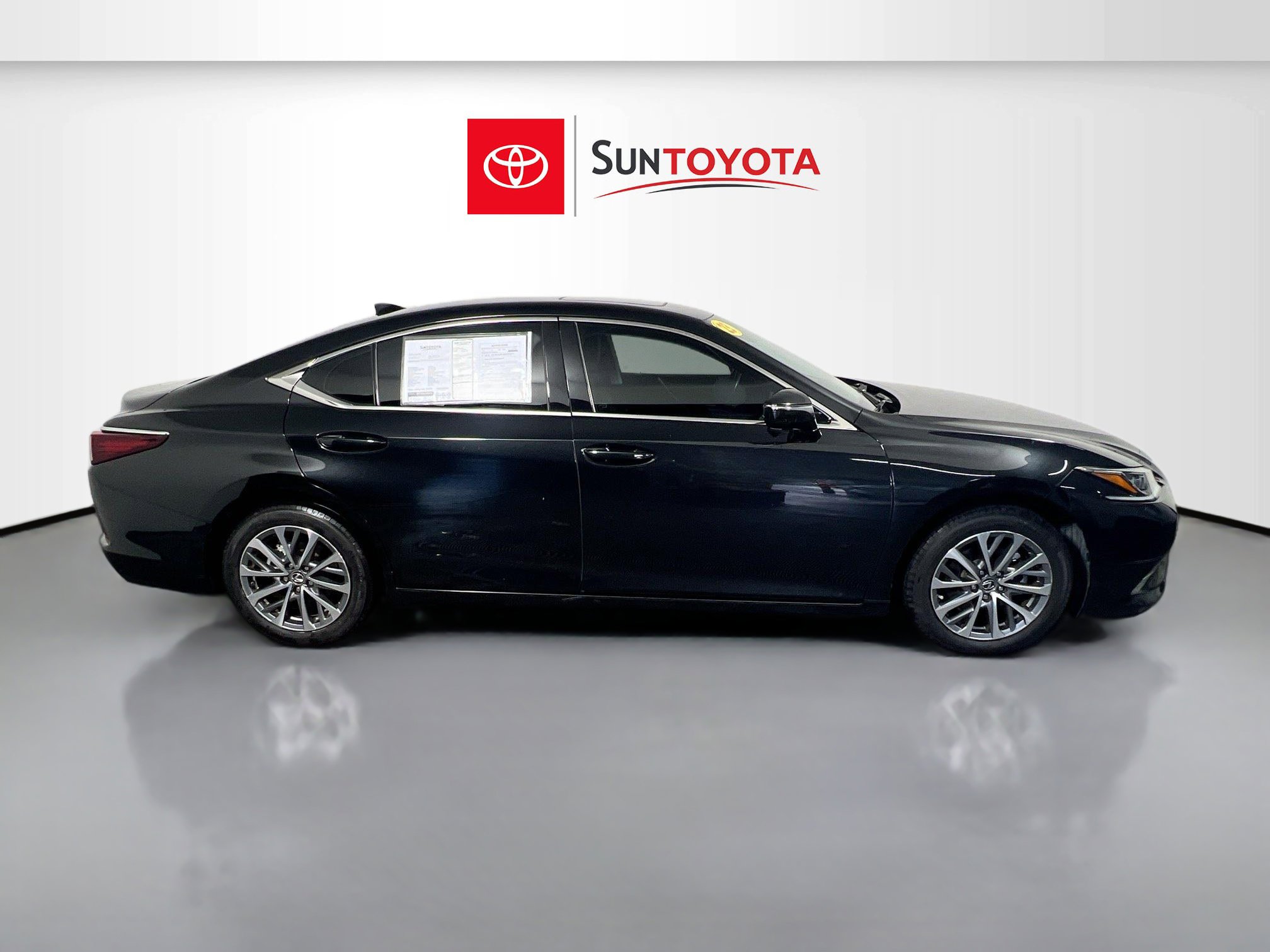 Used 2023 Lexus ES 350 w/ Accessory Package (Z1) FWD image 2