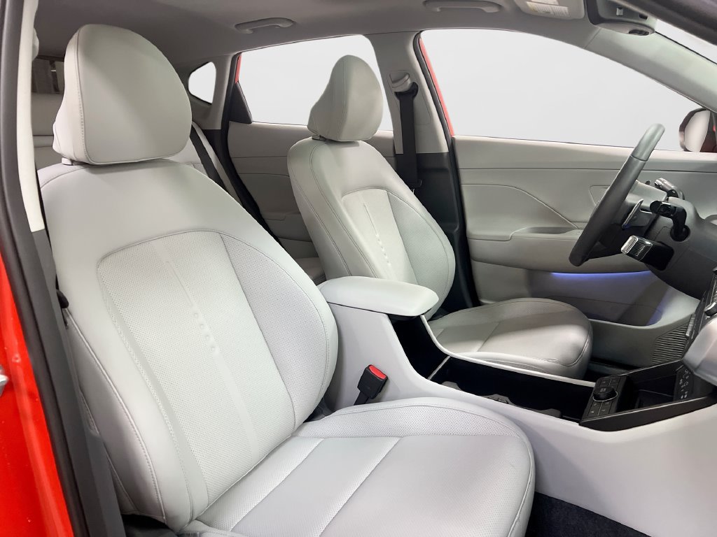 Used 2025 Hyundai Kona Limited FWD image 33