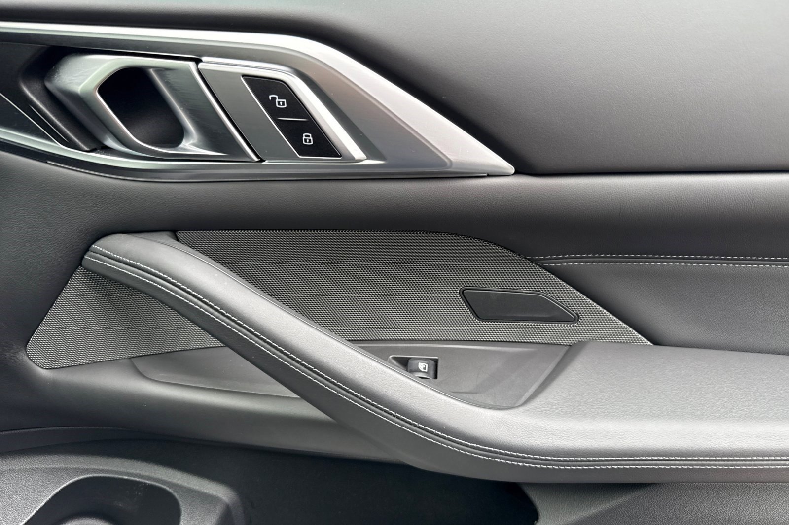 Used 2024 BMW M4 xDrive Competition w/ Executive Package image 21