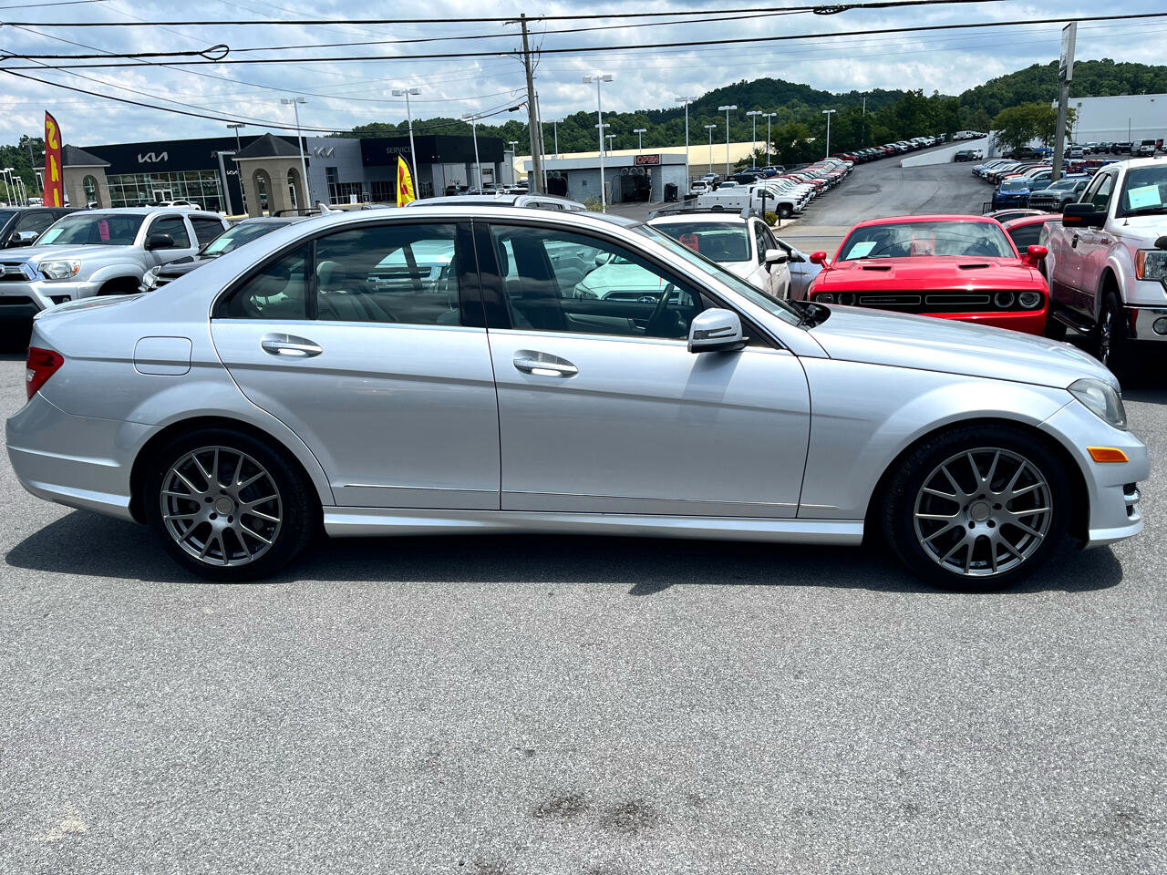 Used 2012 Mercedes-Benz C 300 4MATIC Sedan image 6