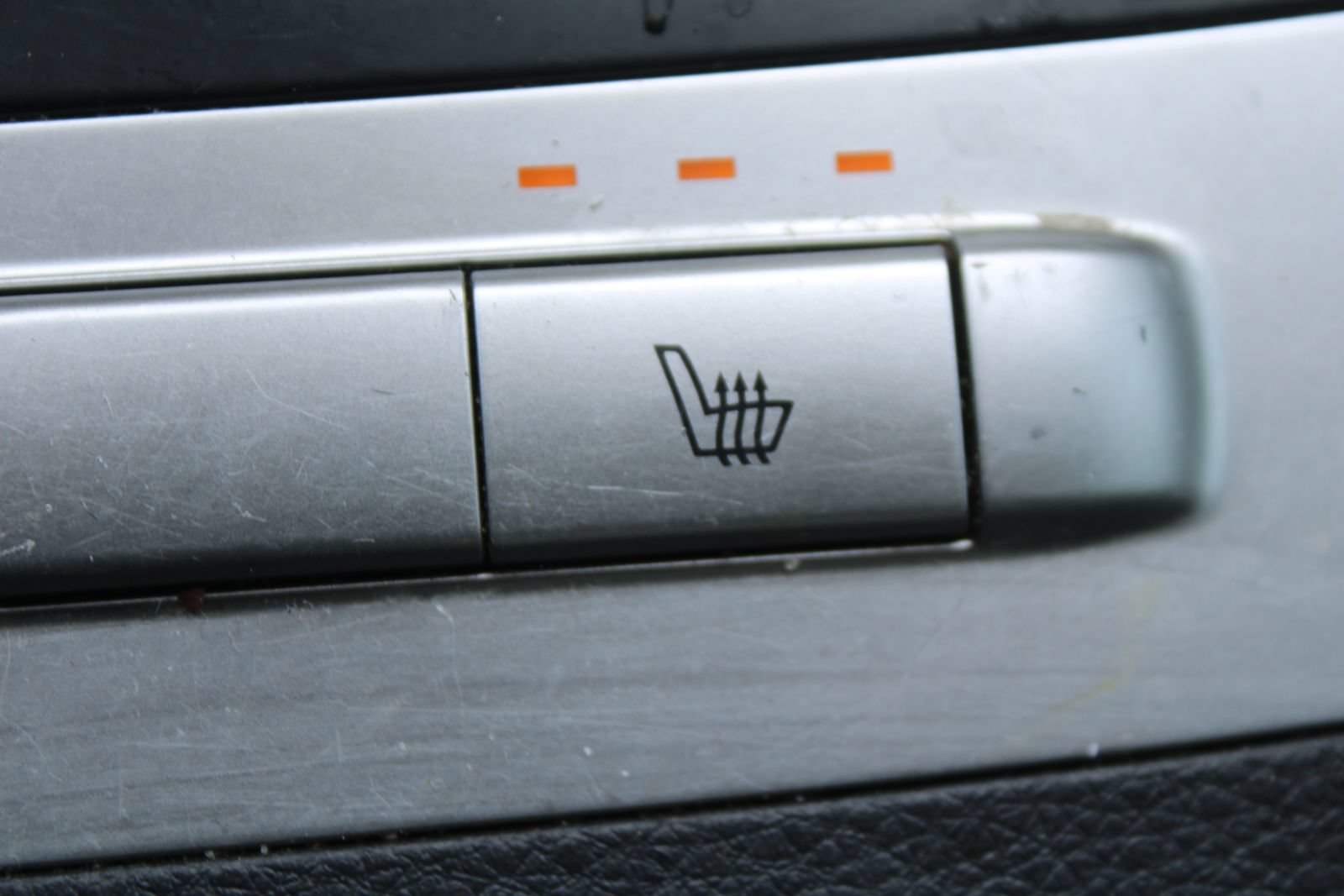 Used 2024 Kia Carnival LX FWD image 42