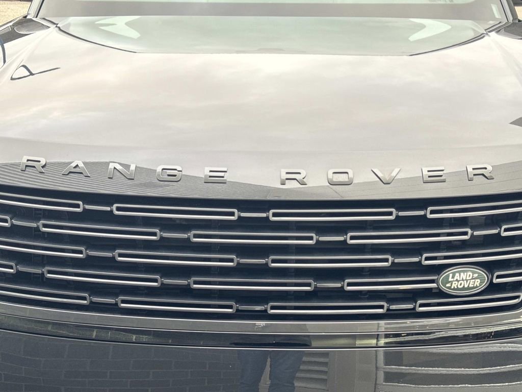 Certified 2024 Land Rover Range Rover Long Wheelbase Autobiography image 11
