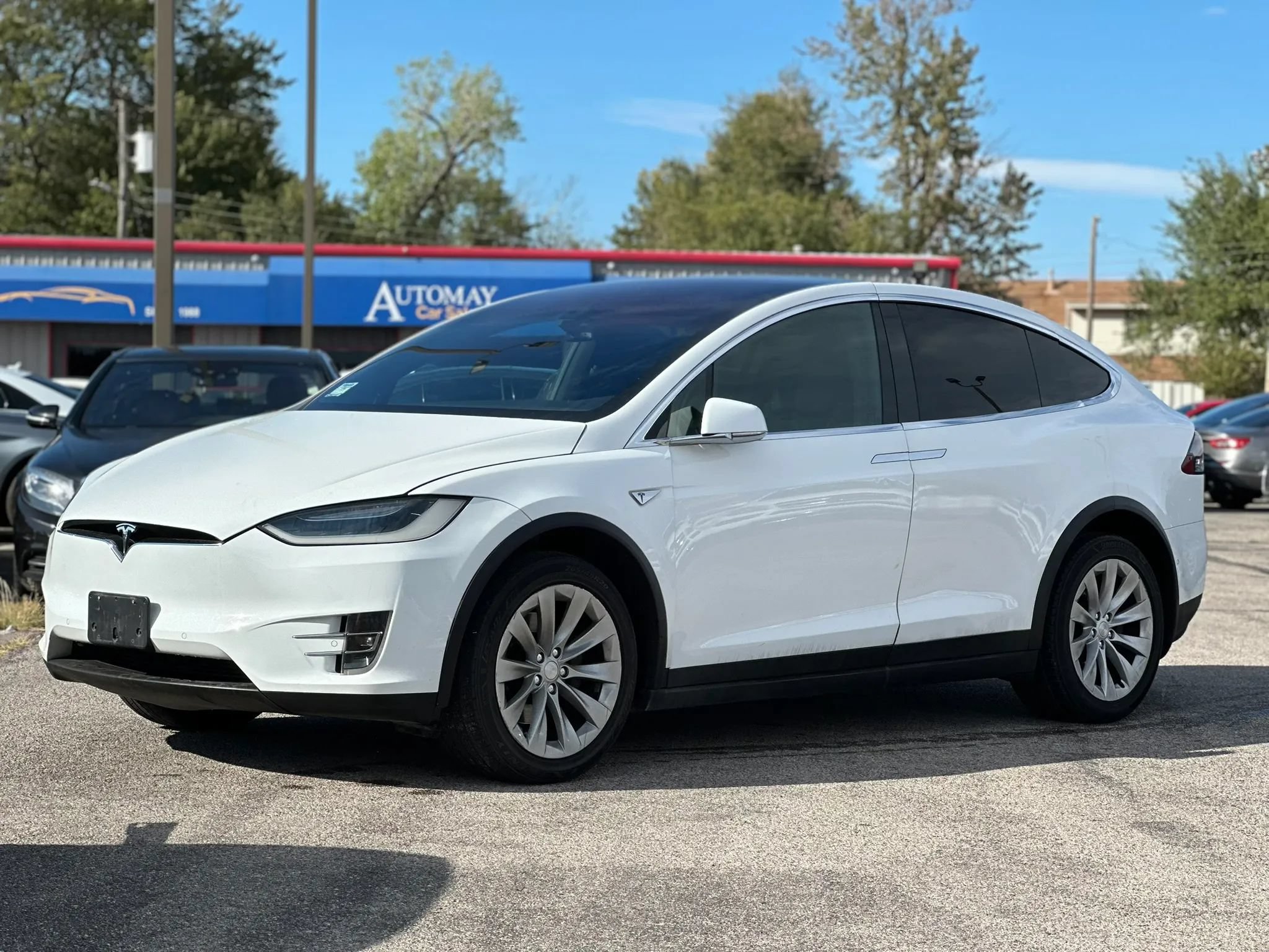 Used 2016 Tesla Model X 75D AWD/4WD image 2