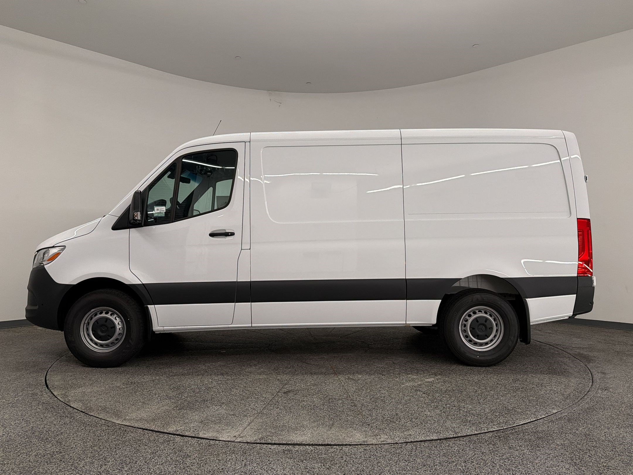 New 2026 Mercedes-Benz Sprinter 2500 image 2