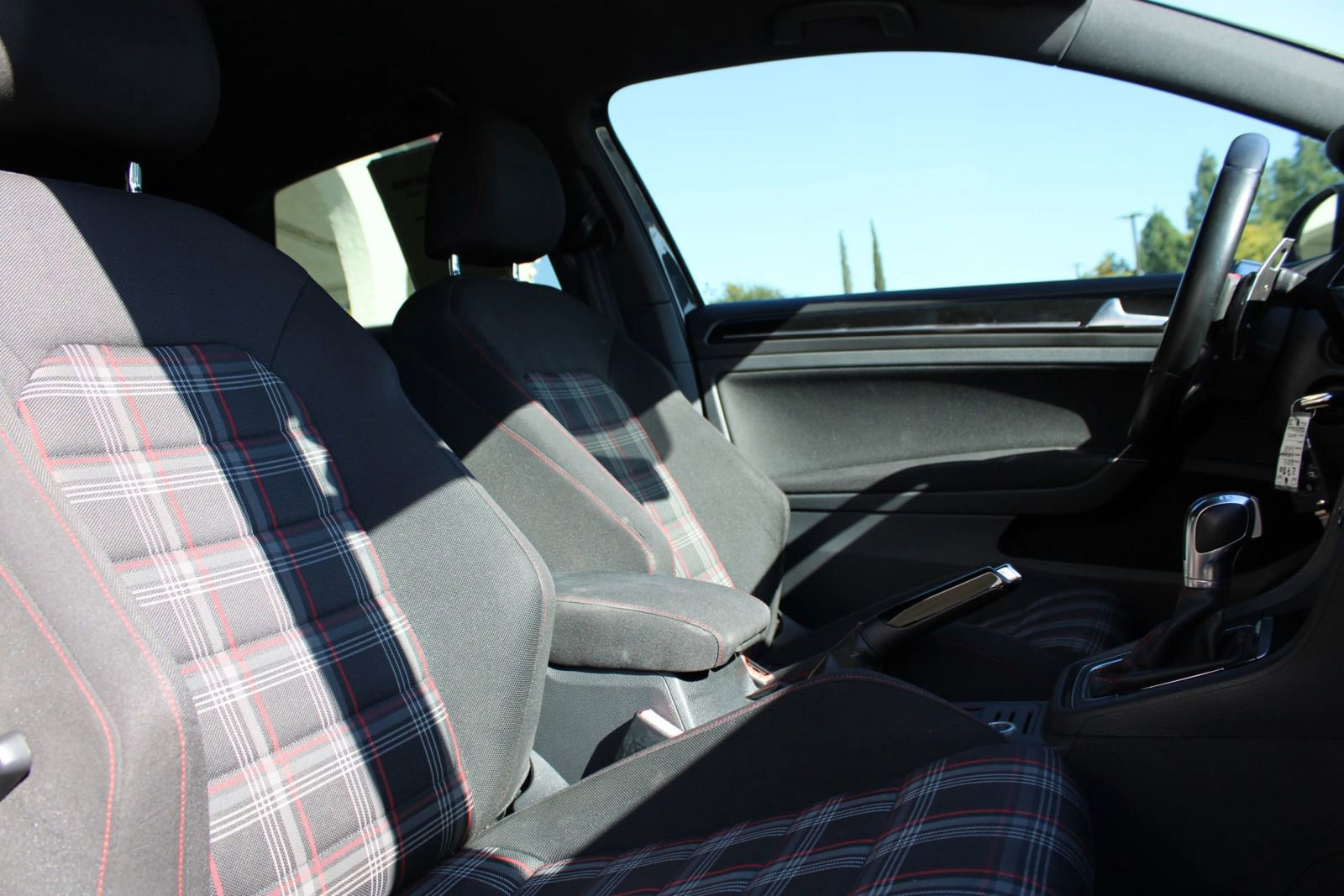 Used 2015 Volkswagen GTI S image 21