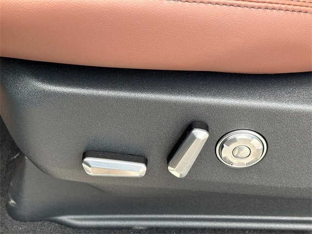 New 2025 Lincoln Navigator L Reserve image 26