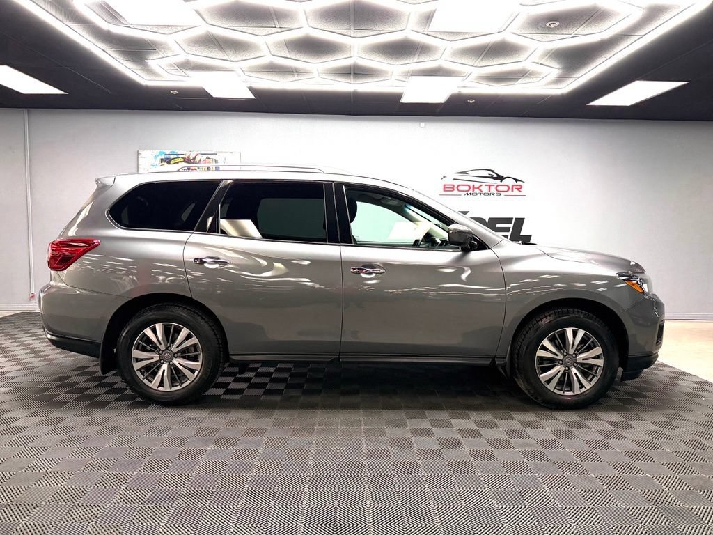 Used 2020 Nissan Pathfinder S AWD/4WD image 16