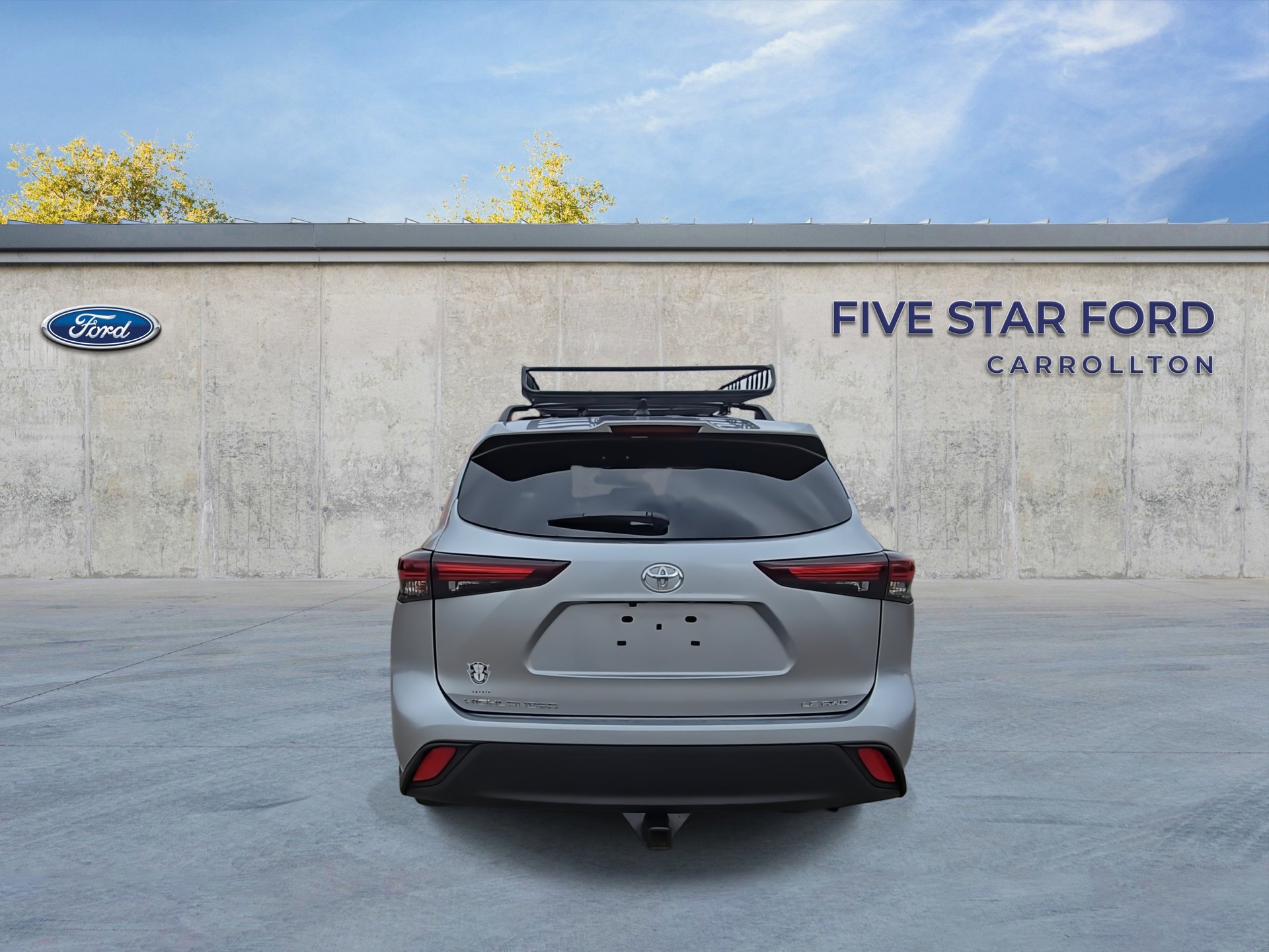 Used 2024 Toyota Highlander LE image 7