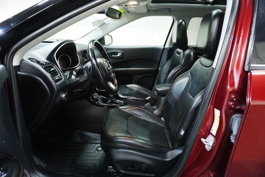 Used 2021 Jeep Compass Limited w/ Sun and Sound Group image 9