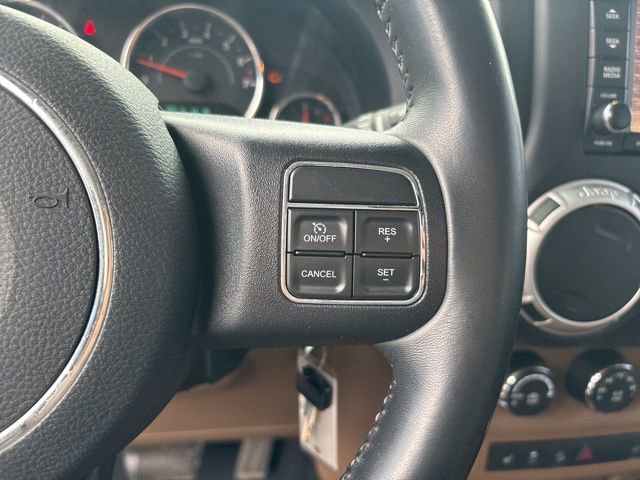Used 2015 Jeep Wrangler Unlimited Sahara w/ Connectivity Group image 21