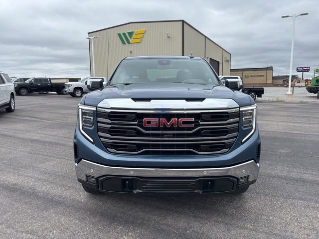 Used 2024 GMC Sierra 1500 SLT w/ SLT Convenience Package image 2