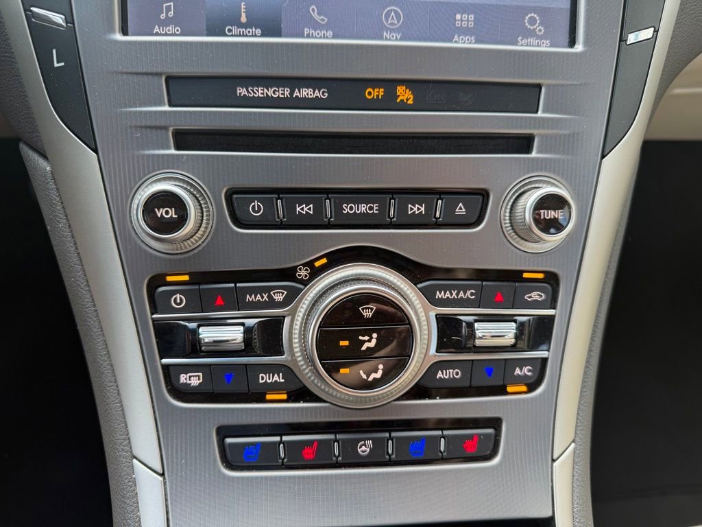 Used 2019 Lincoln MKZ Reserve FWD image 11