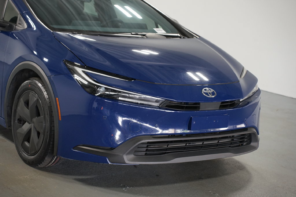 Certified 2024 Toyota Prius LE FWD image 4