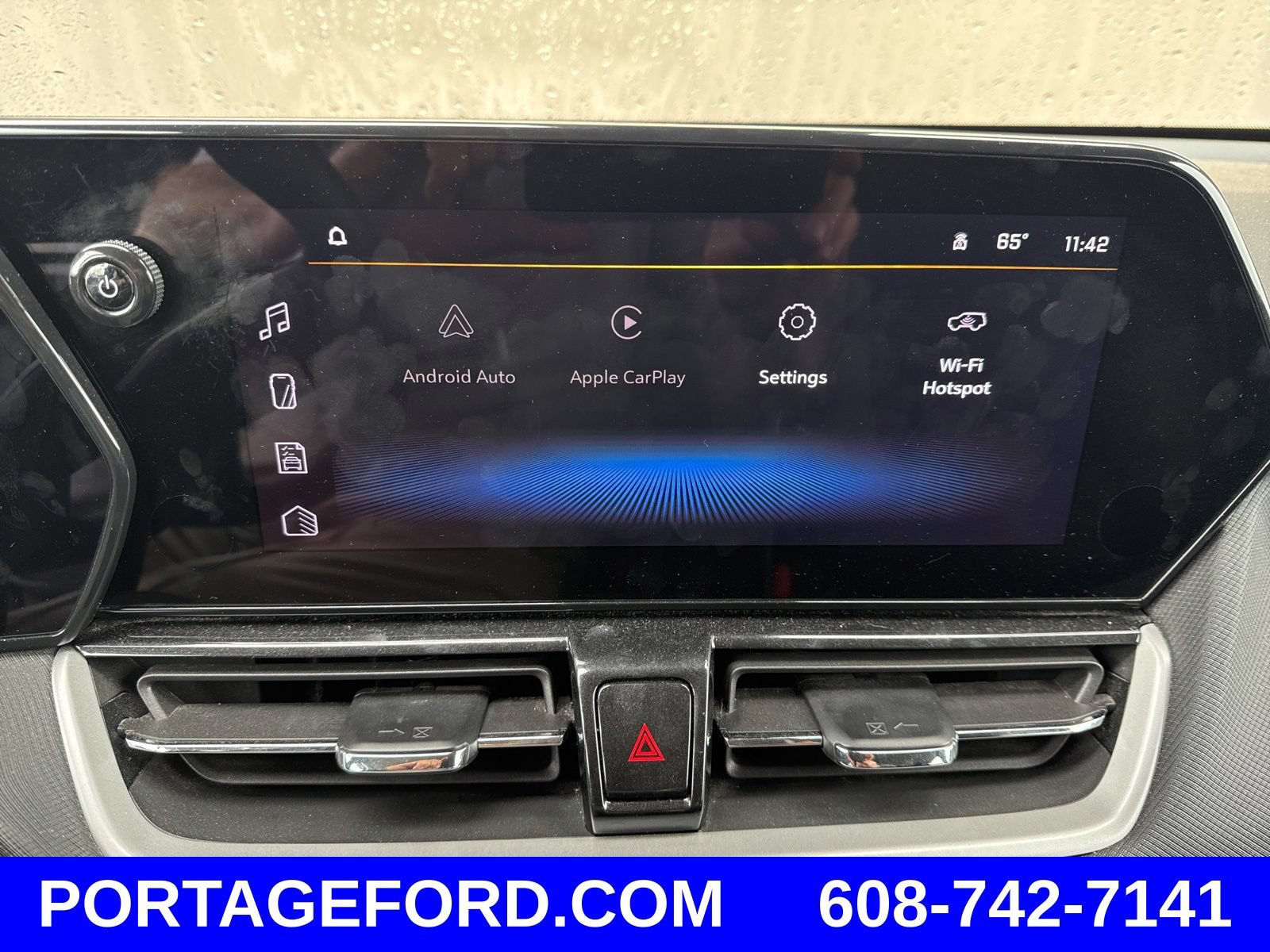 Used 2025 Chevrolet TrailBlazer LT AWD/4WD image 17