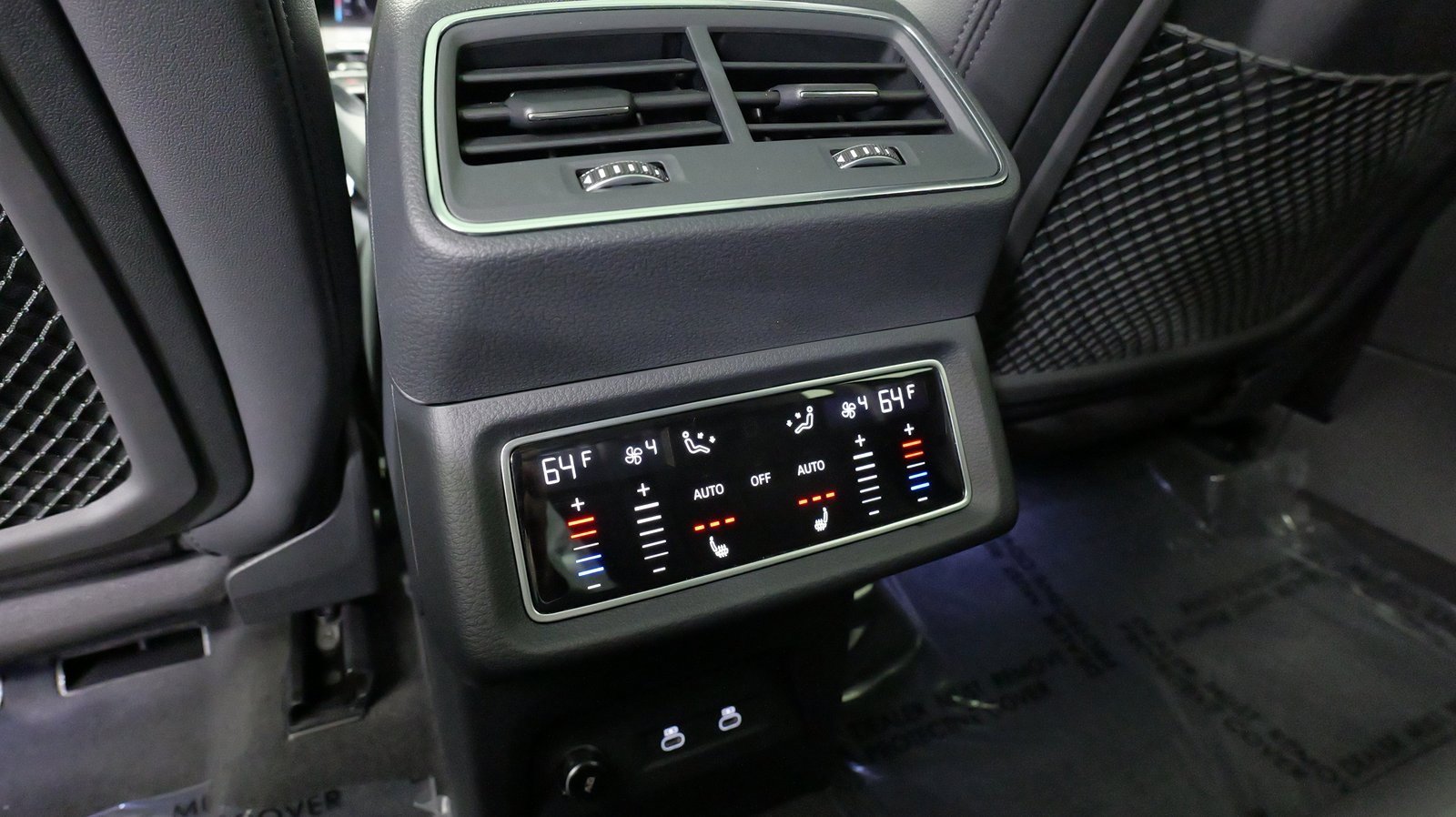 Used 2022 Audi e-tron Premium Plus w/ Premium Plus Package image 54