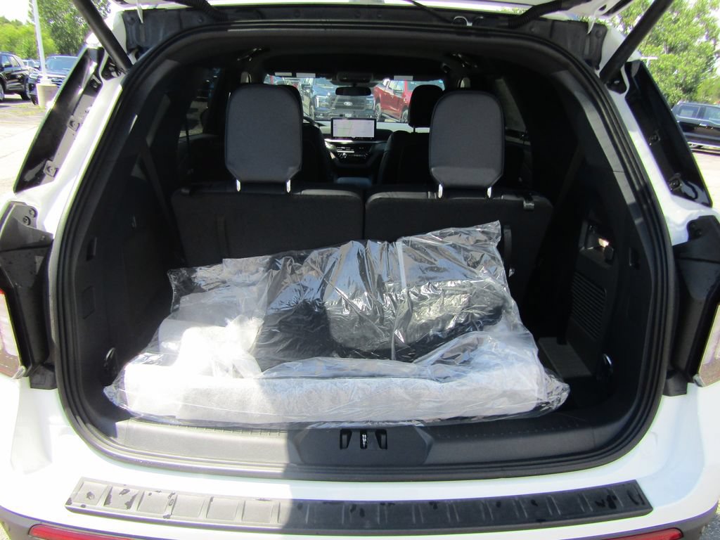 New 2026 Ford Explorer ST-Line AWD/4WD image 36
