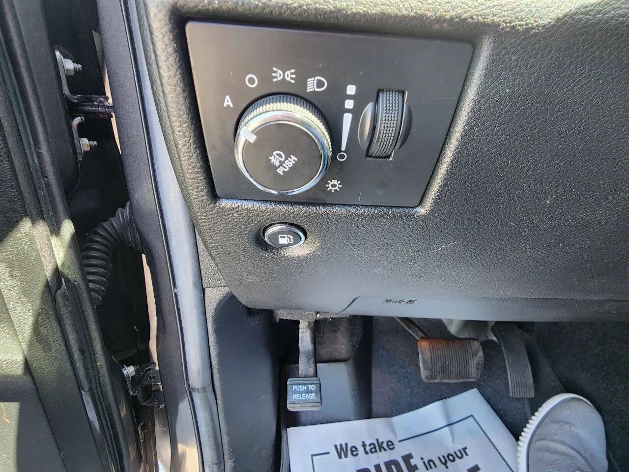 Used 2014 Jeep Grand Cherokee Overland w/ Advanced Technology Group AWD/4WD image 17