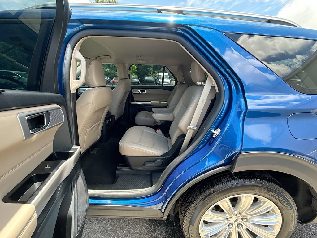 Used 2023 Ford Explorer Limited w/ Hybrid Equipment Group 310A RWD image 25