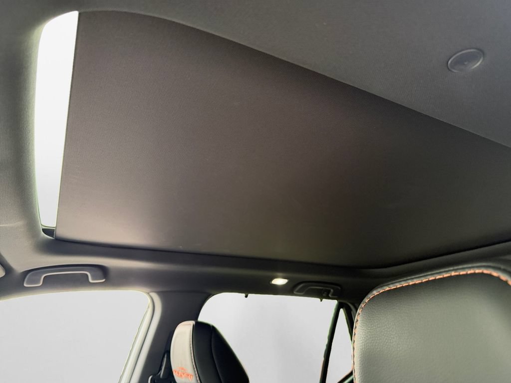 Used 2025 Honda Pilot TrailSport image 21