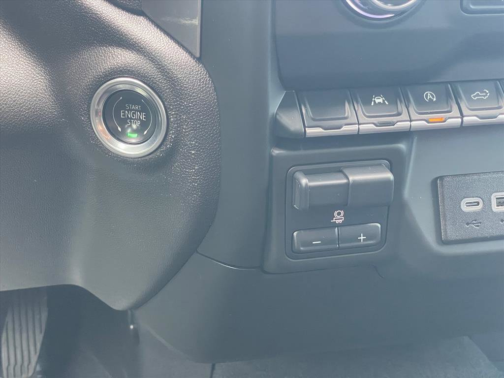 Used 2025 Chevrolet Silverado 1500 Custom Trail Boss w/ Dark Appearance Package image 17