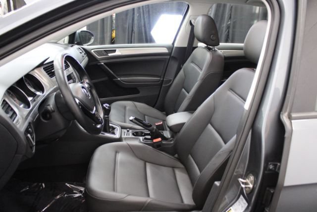 Used 2017 Volkswagen Golf Wolfsburg Edition FWD image 10