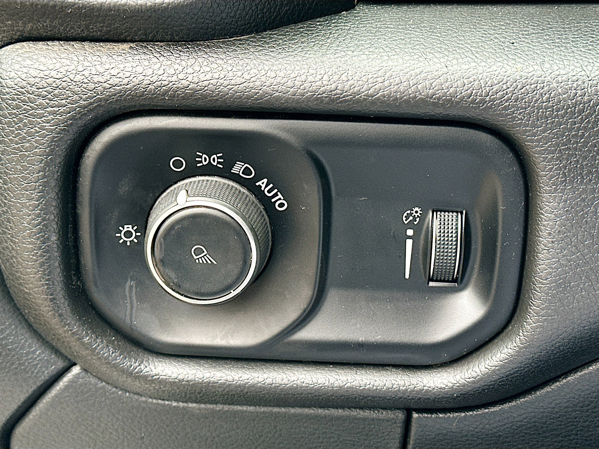 Used 2022 RAM 3500 Tradesman image 16