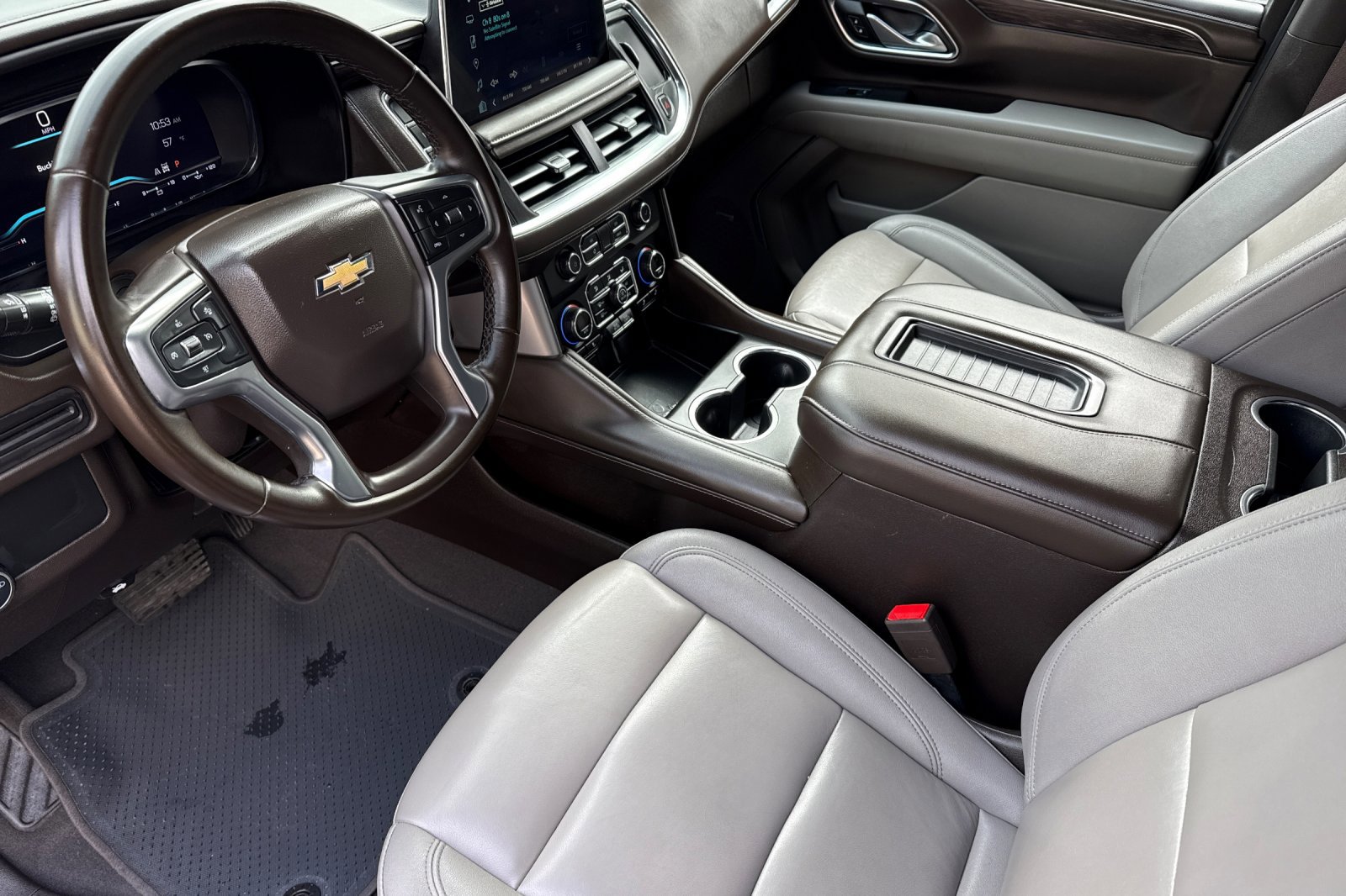 Used 2024 Chevrolet Suburban LT image 11