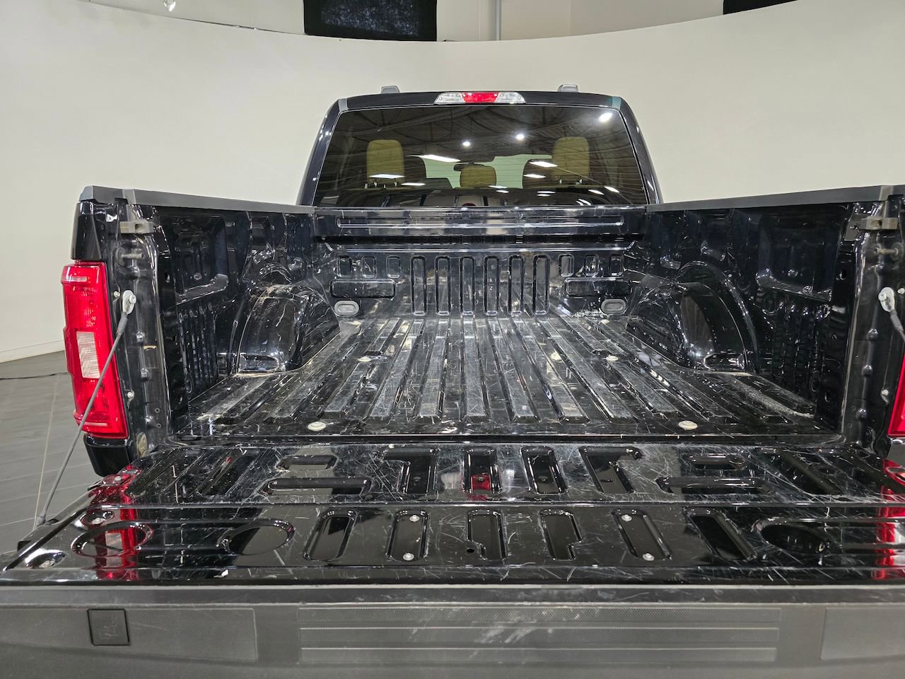 Used 2023 Ford F150 XLT image 8