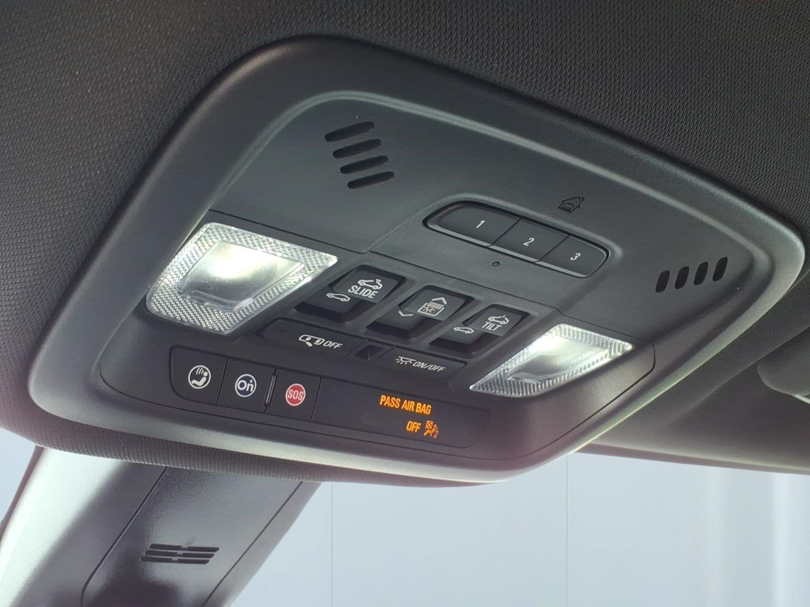 Used 2023 Chevrolet Traverse High Country AWD/4WD image 23