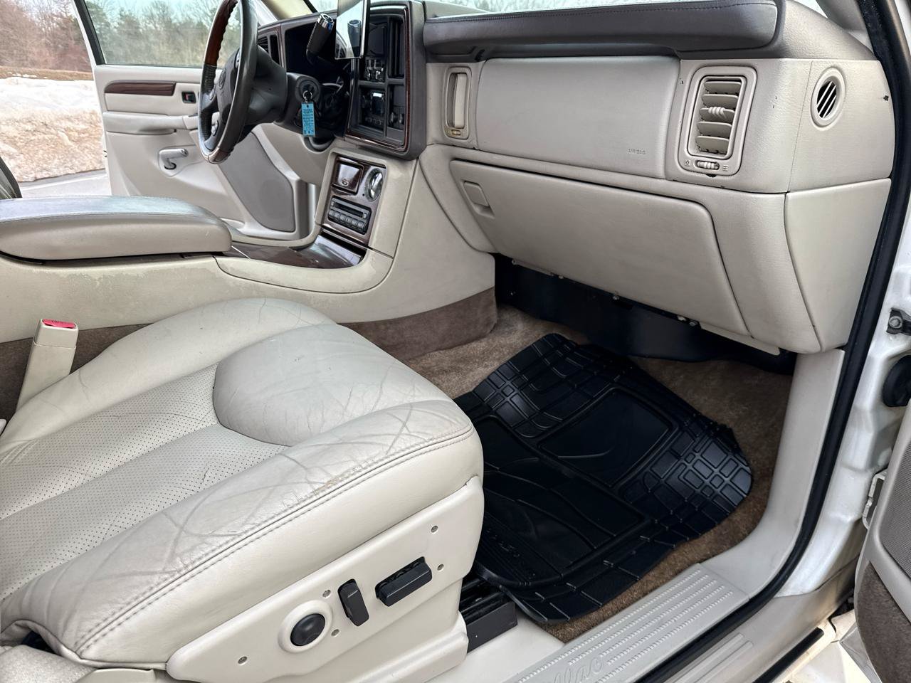 Used 2003 Cadillac Escalade AWD w/ Marketing Vehicle Package image 28