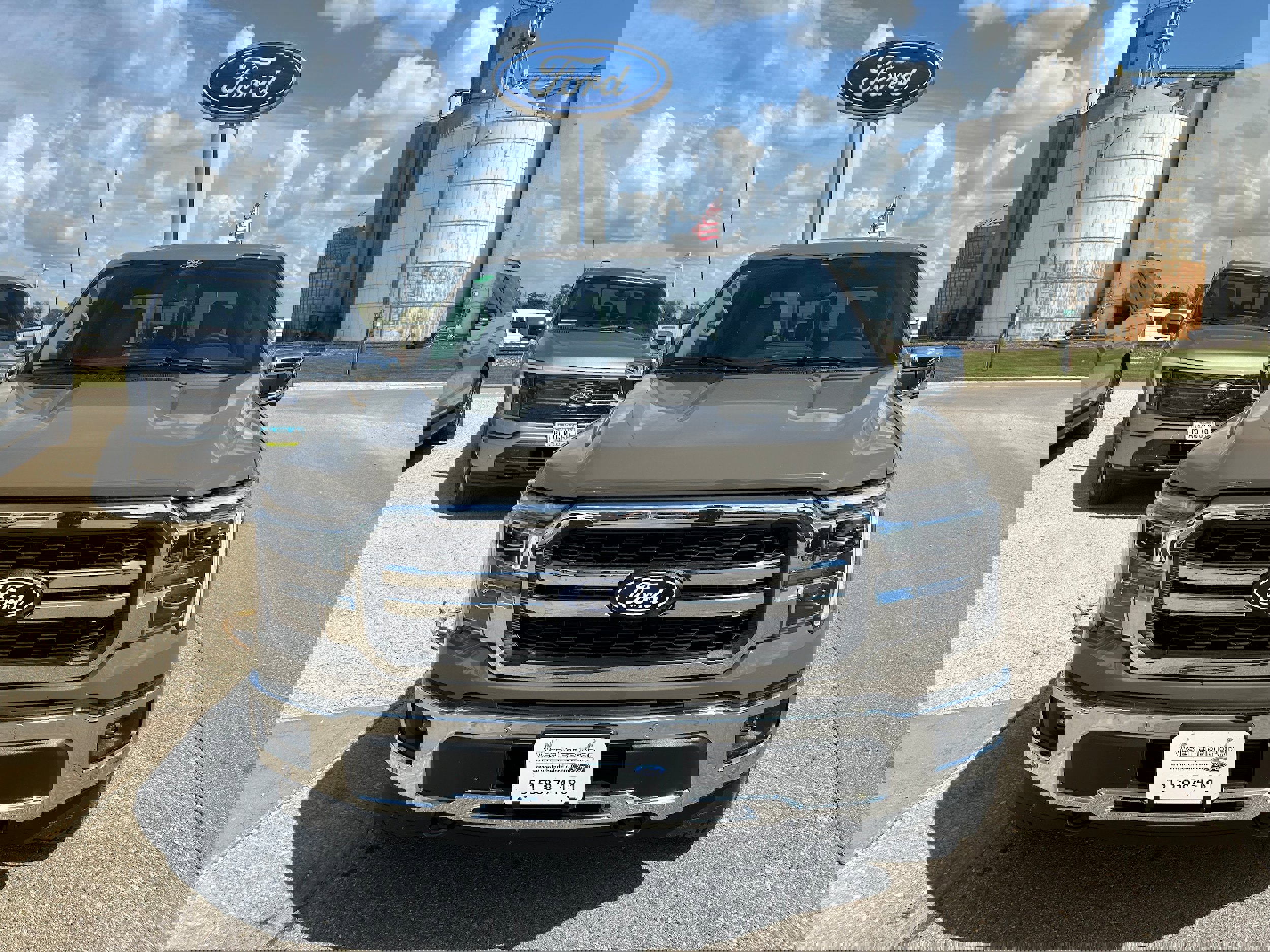 New 2025 Ford F150 Lariat w/ Equipment Group 501A Mid image 4