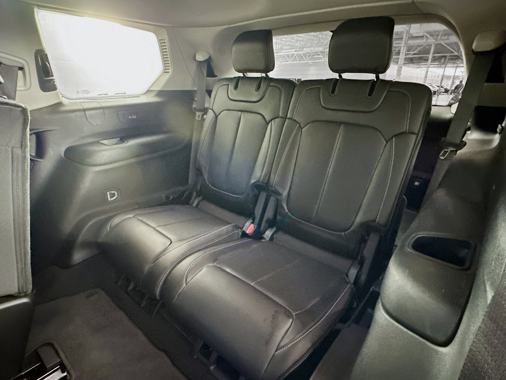 Used 2022 Jeep Grand Cherokee L Limited w/ Luxury Tech Group II image 28