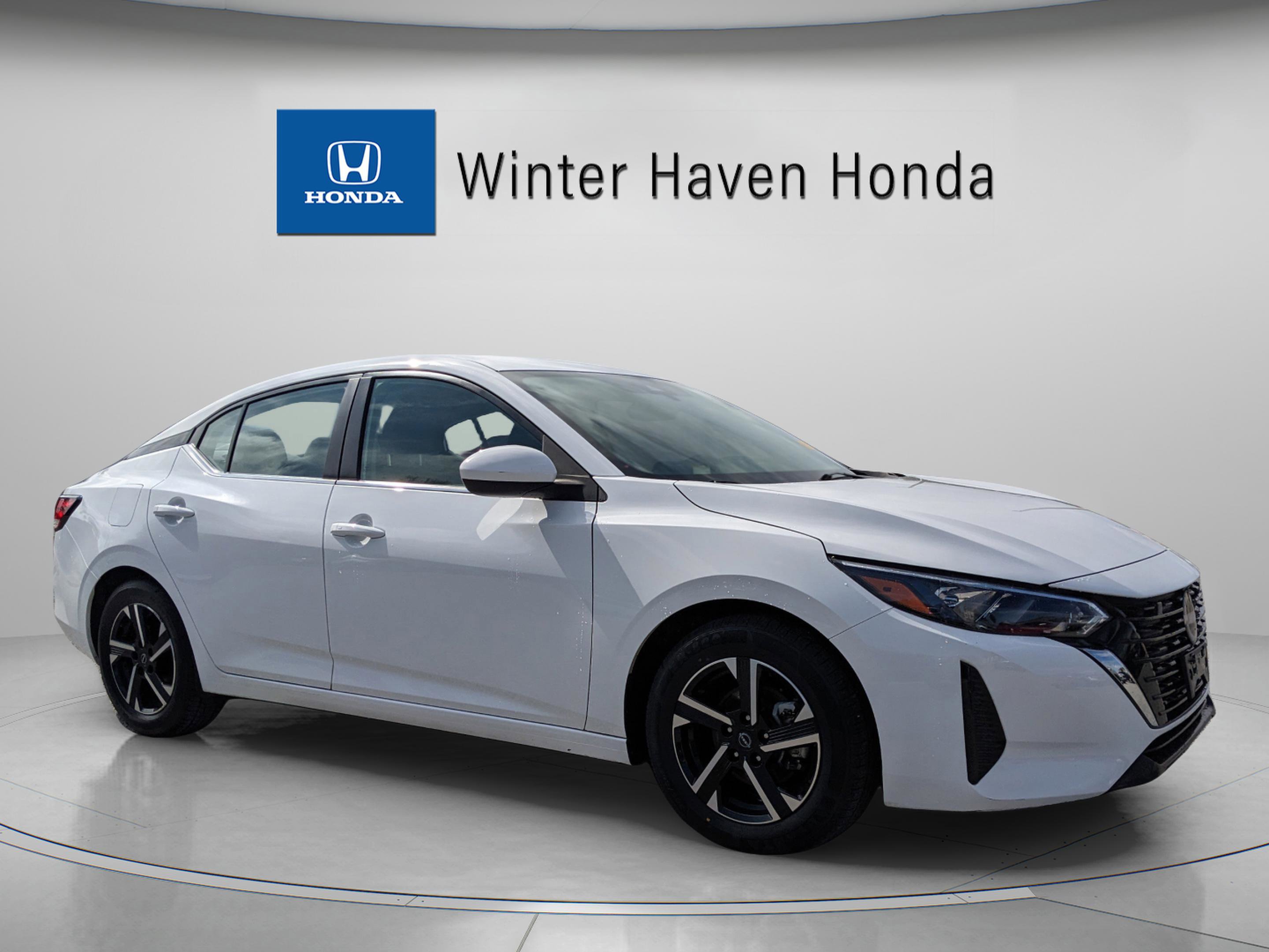 Used 2024 Nissan Sentra SV image 1