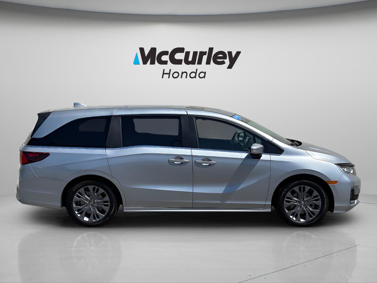 Certified 2026 Honda Odyssey Touring image 2