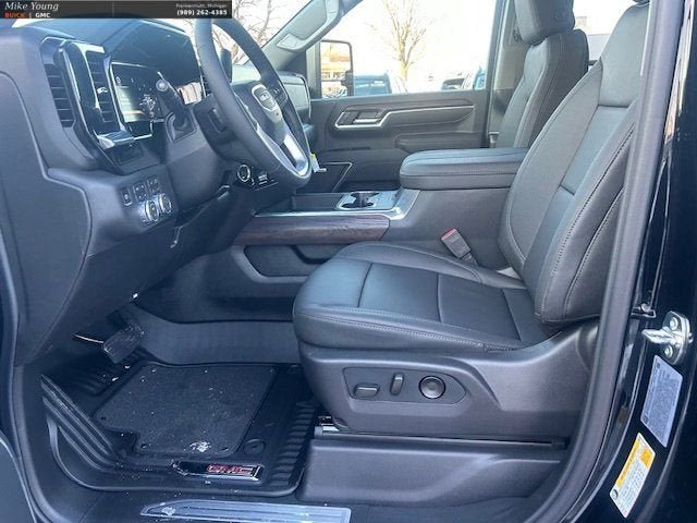 New 2026 GMC Sierra 2500 SLT w/ SLT Premium Package AWD/4WD image 13