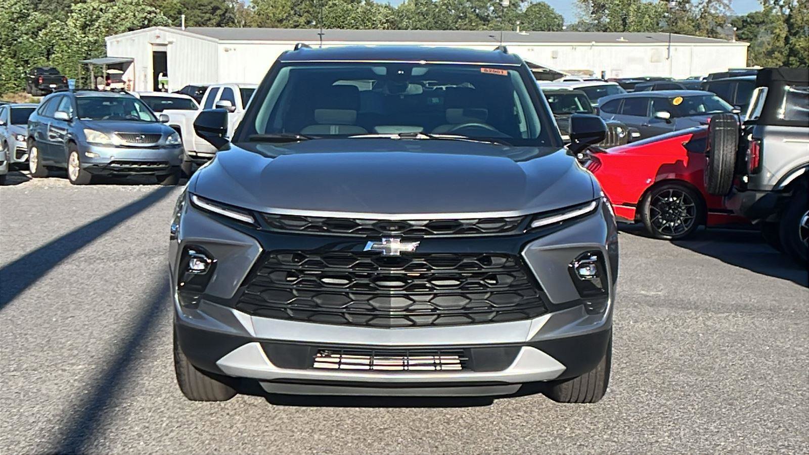 New 2025 Chevrolet Blazer LT w/ Midnight/Sport Edition FWD image 2