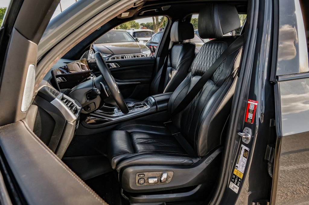 Used 2023 BMW X7 M60i w/ Executive Package AWD/4WD image 34