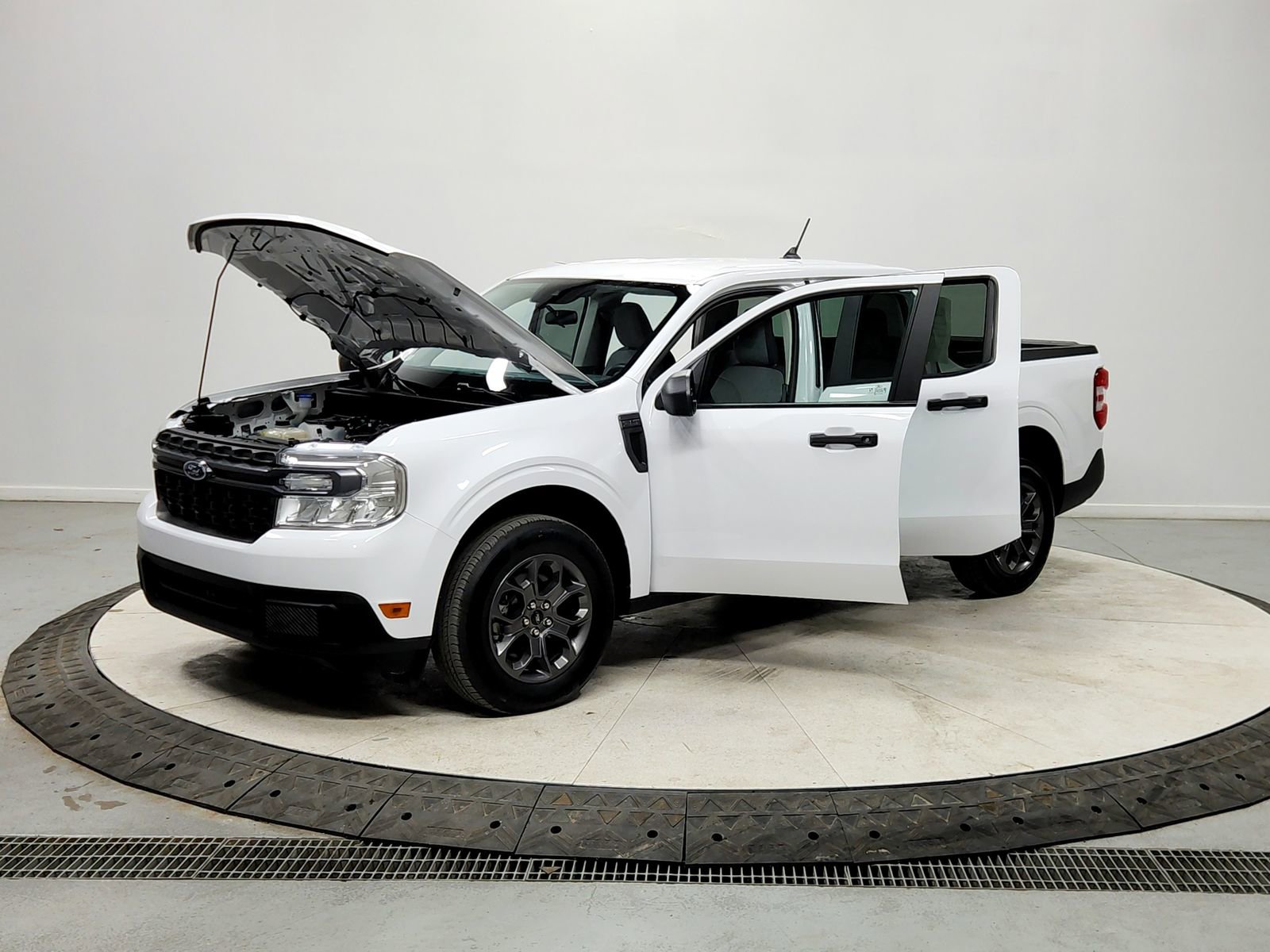 Used 2024 Ford Maverick XLT w/ Equipment Group 300A Standard image 11