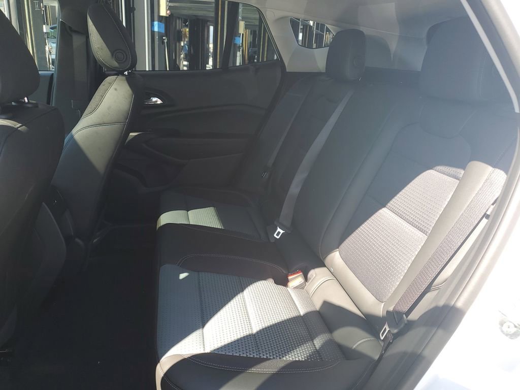 New 2026 Chevrolet Trax LT w/ Sunroof Package image 14