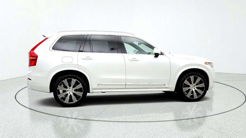 Used 2025 Volvo XC90 T8 Plus w/ Protection Package Premier AWD/4WD image 4