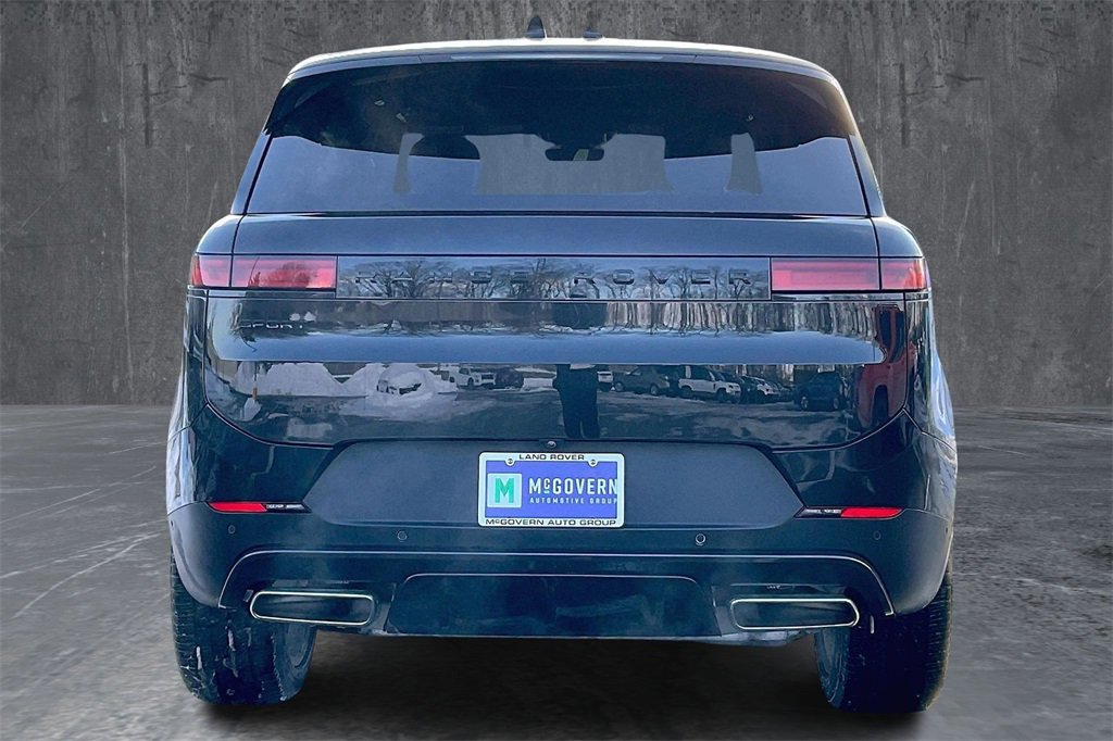 Certified 2025 Land Rover Range Rover Sport SE image 5