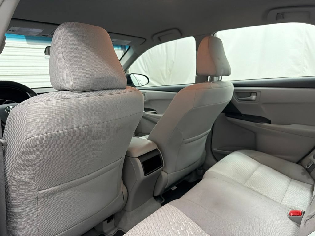 Used 2017 Toyota Camry FWD image 15