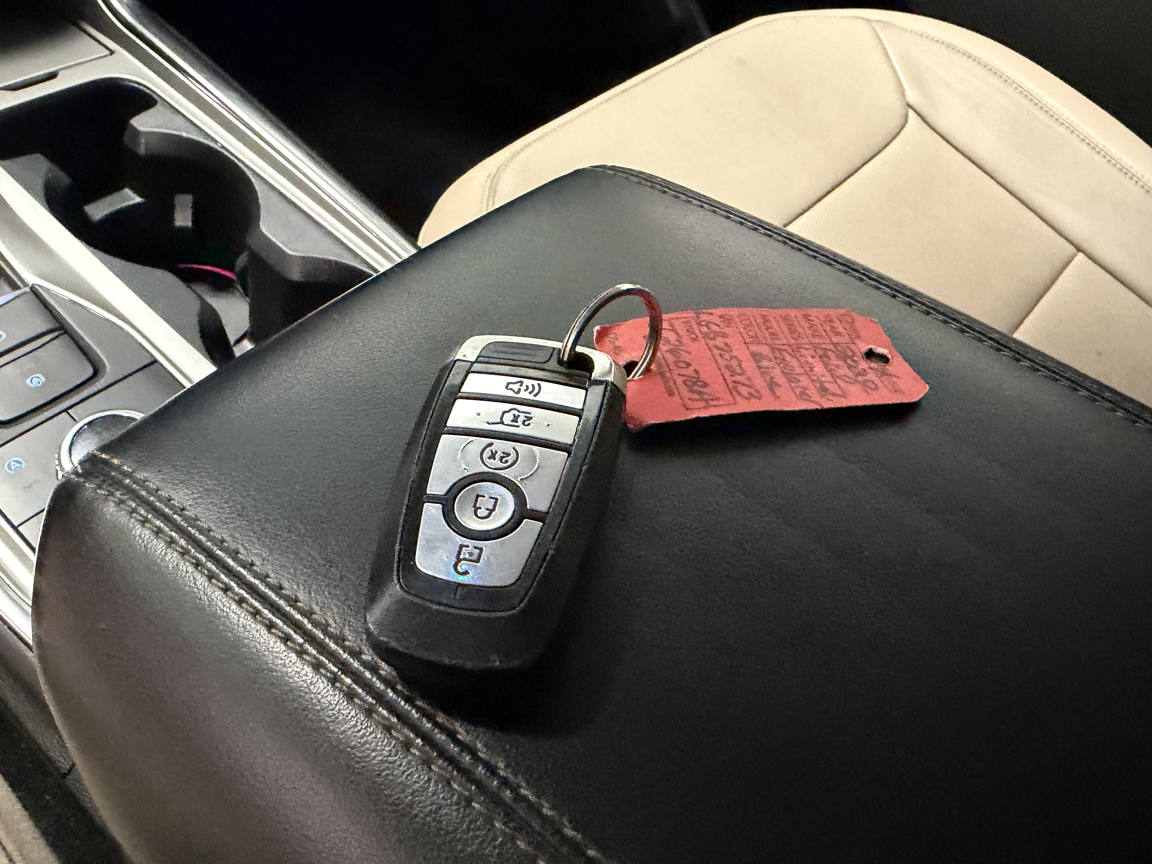 Used 2020 Ford Explorer Limited AWD/4WD image 16