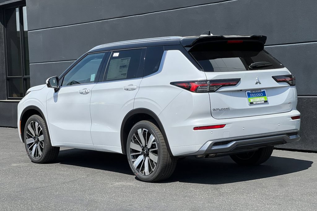 New 2026 Mitsubishi Outlander SEL FWD image 7