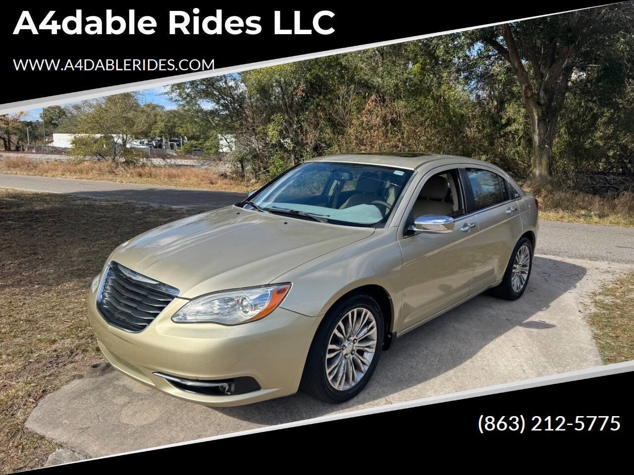 Used 2011 Chrysler 200 Limited image 1