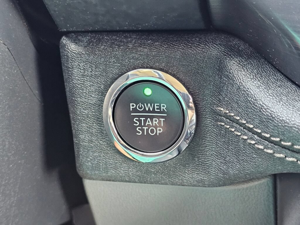 Used 2025 Ford F150 Lightning Flash AWD/4WD image 32