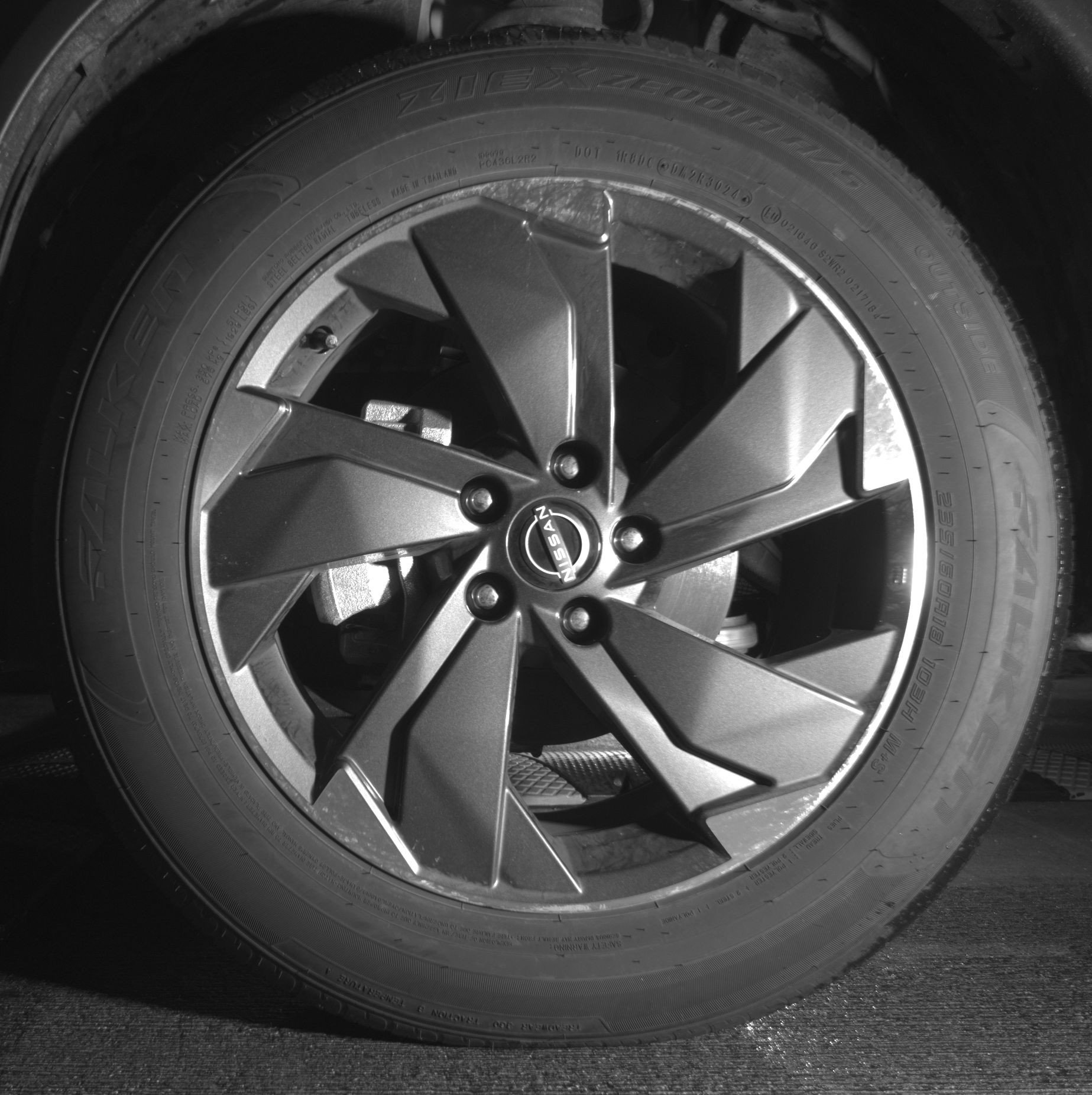 Used 2025 Nissan Rogue SV FWD image 12