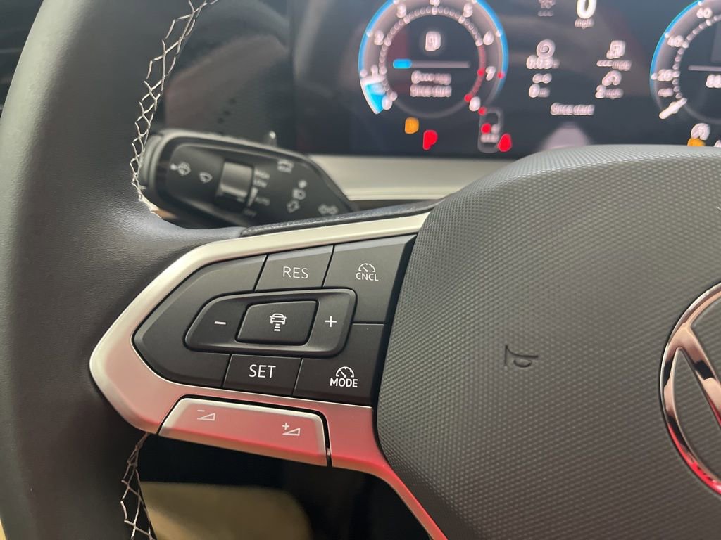 New 2026 Volkswagen Tiguan SE AWD/4WD image 17