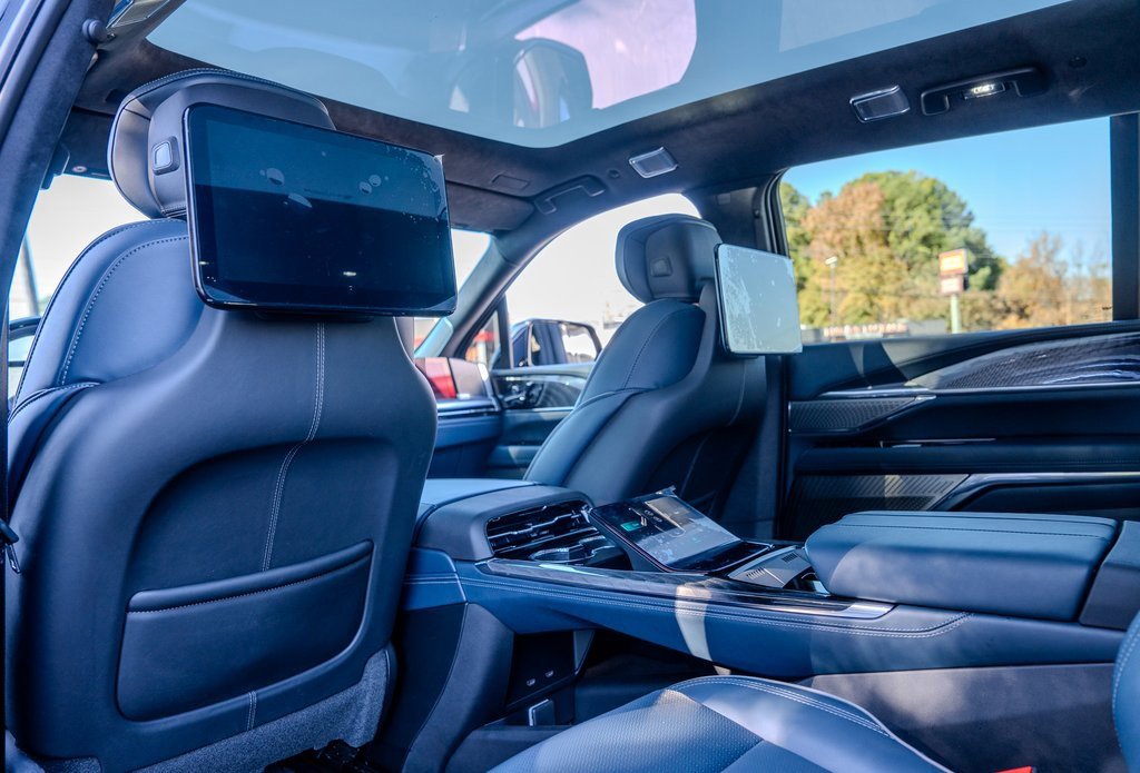 Used 2025 Cadillac Escalade IQ Luxury 2 image 21